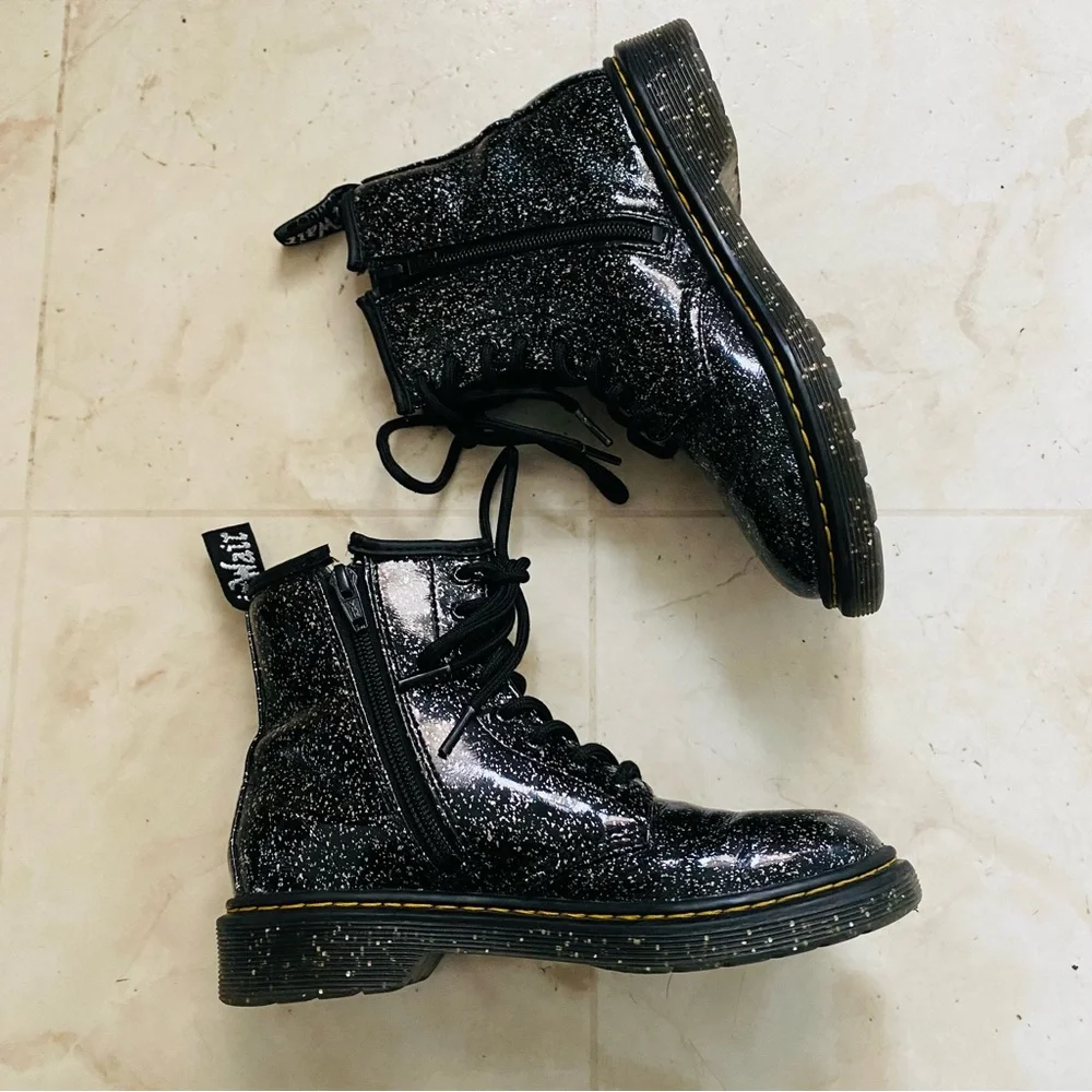 $75 Dr. Martens Junior 1460 Black Cosmic Silver Glitter Lace Up Zipper Boots 2
